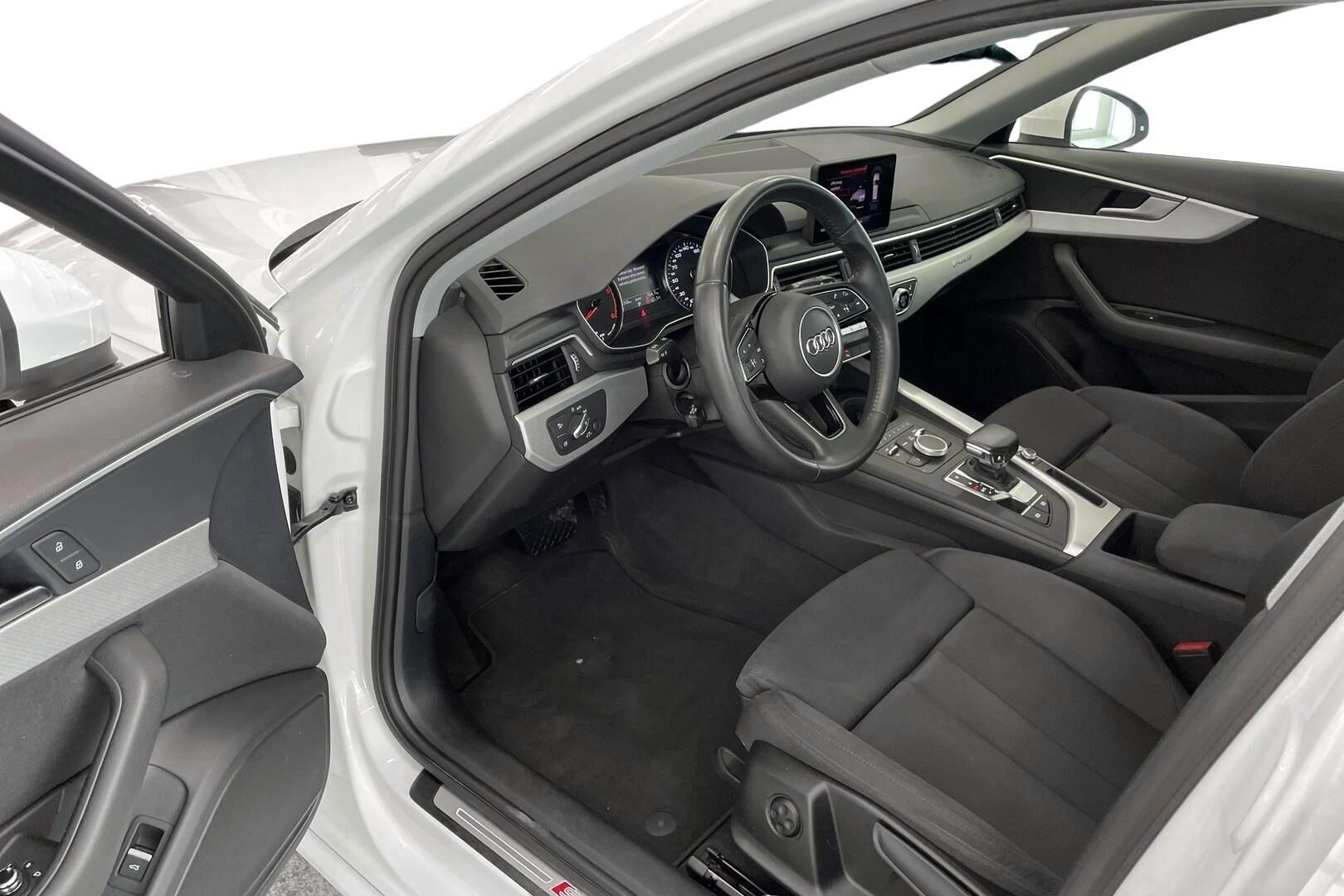 Audi A4 2018, kuva 7/20