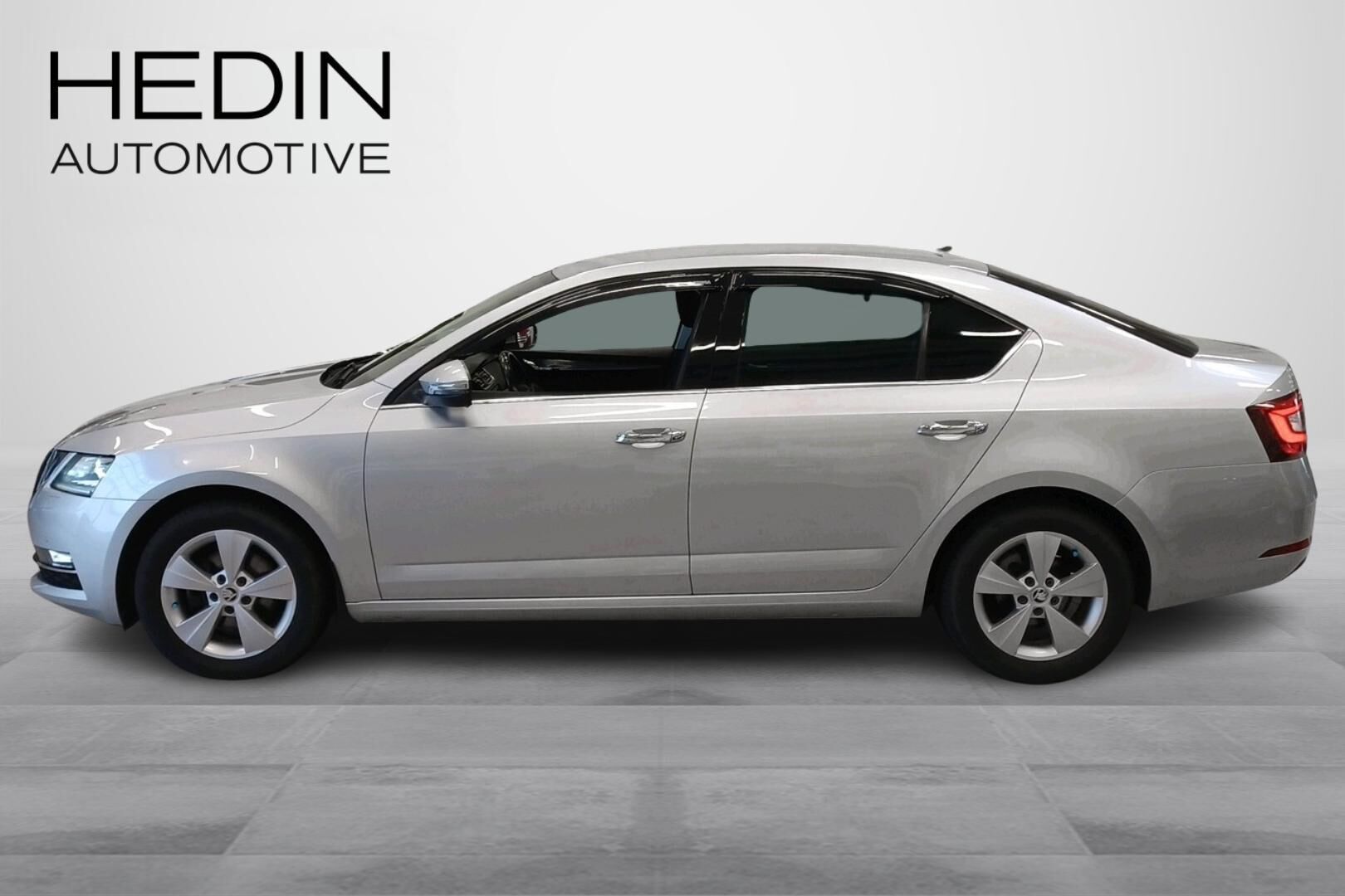 Skoda Octavia 2019, photo 5/30