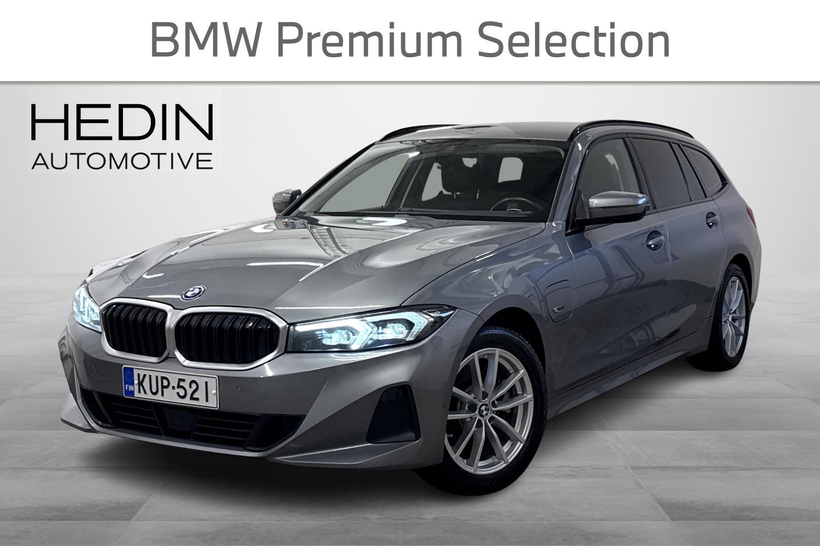 BMW 330 G21 Touring 330e xDrive A Charged Edition LCI // Suomi-auto / ACC/ LED/ Navi/ Koukku