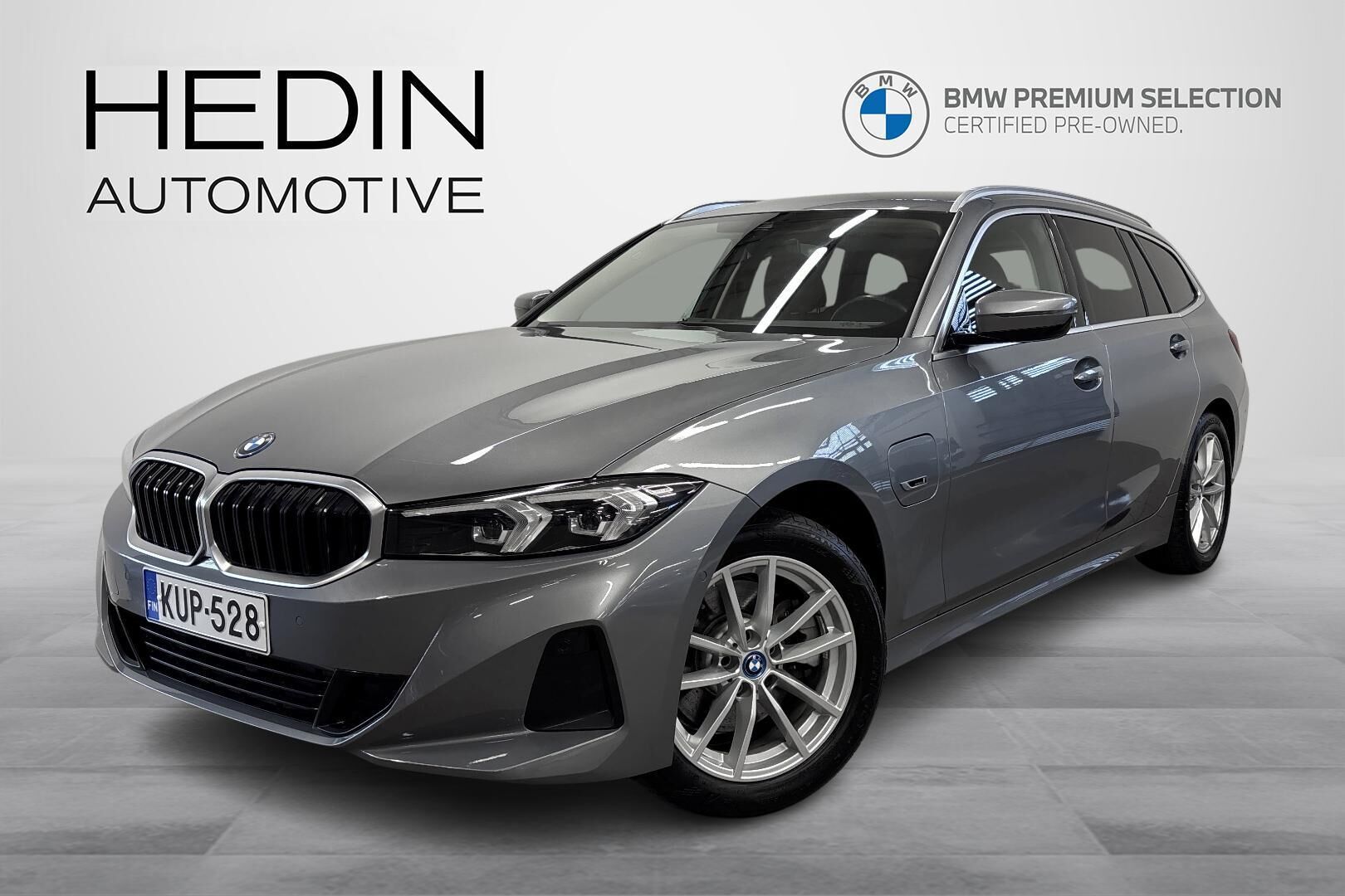 BMW 330 - KUP-528