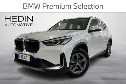 BMW X1 U11 25e xDrive Charged Edition // Urheiluistuimet & Vaalea sisusta/ Parking assistant/ LED/ Koukku - KXE-591