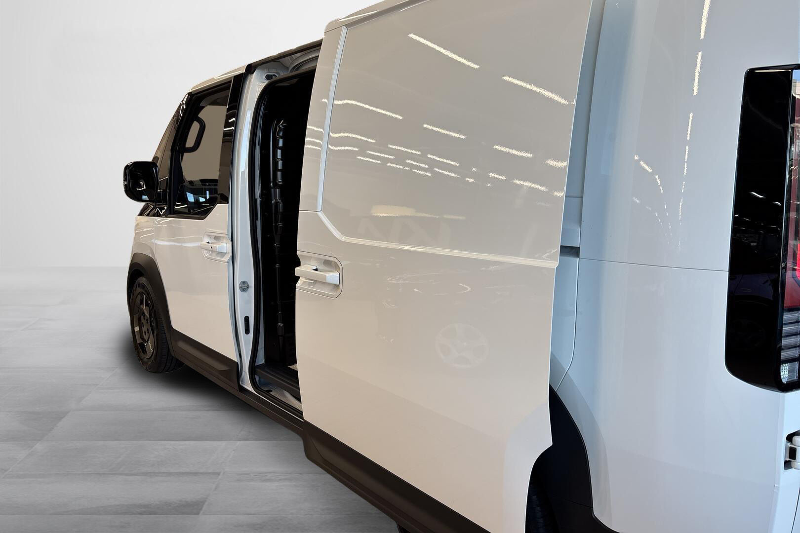 Kia PV5 Cargo 2026, kuva 2/12