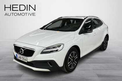 Volvo V40 CROSS COUNTRY D2 Business aut // Digimittari / Lämmitin kellolla / Tutka / LED-valot - LNR-354