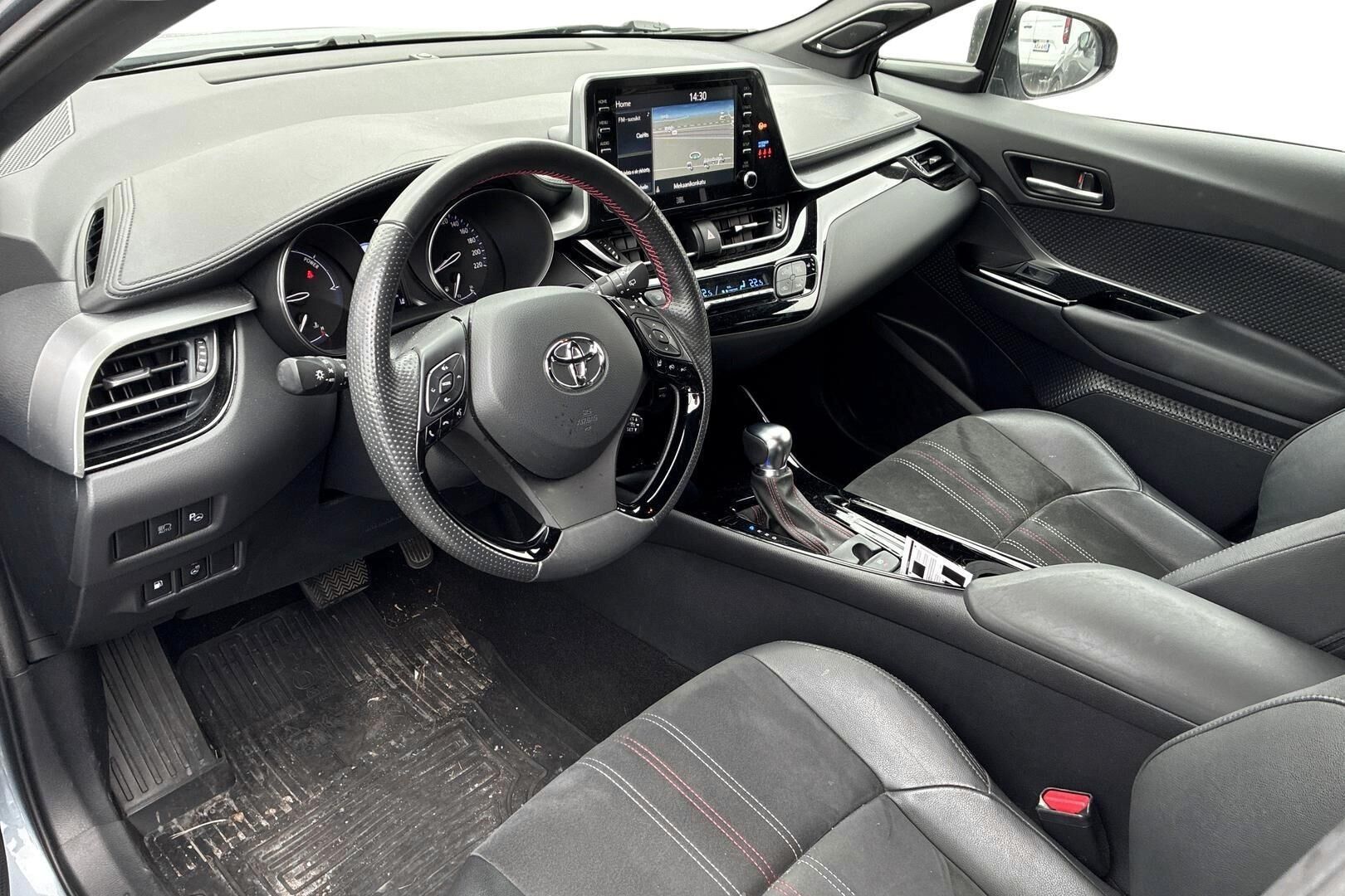 Toyota C-HR 2,0 Hybrid GR Sport 2021, photo 3/5