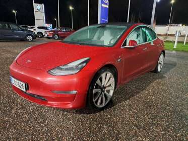 Tesla Model 3 Performance Dual Motor AWD // Valkoinen-verhoilu / ACC / Lasikatto / 2xRenkaat+vanteet //** - LSC-325