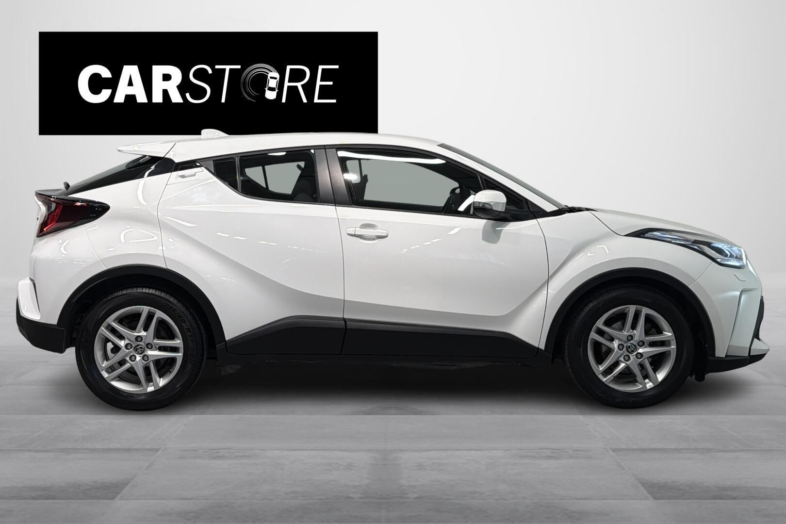 Toyota C-HR 1,8 Hybrid Active Business 2023, photo 6/18
