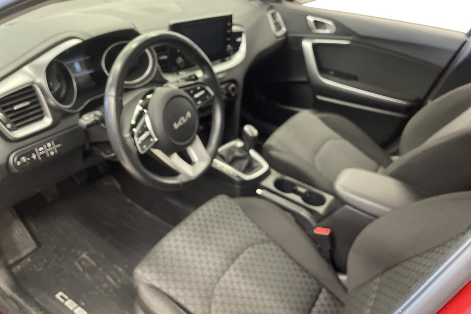 Kia Ceed 1,0 T-GDI 100hv LX SW 2023, bild 7/12