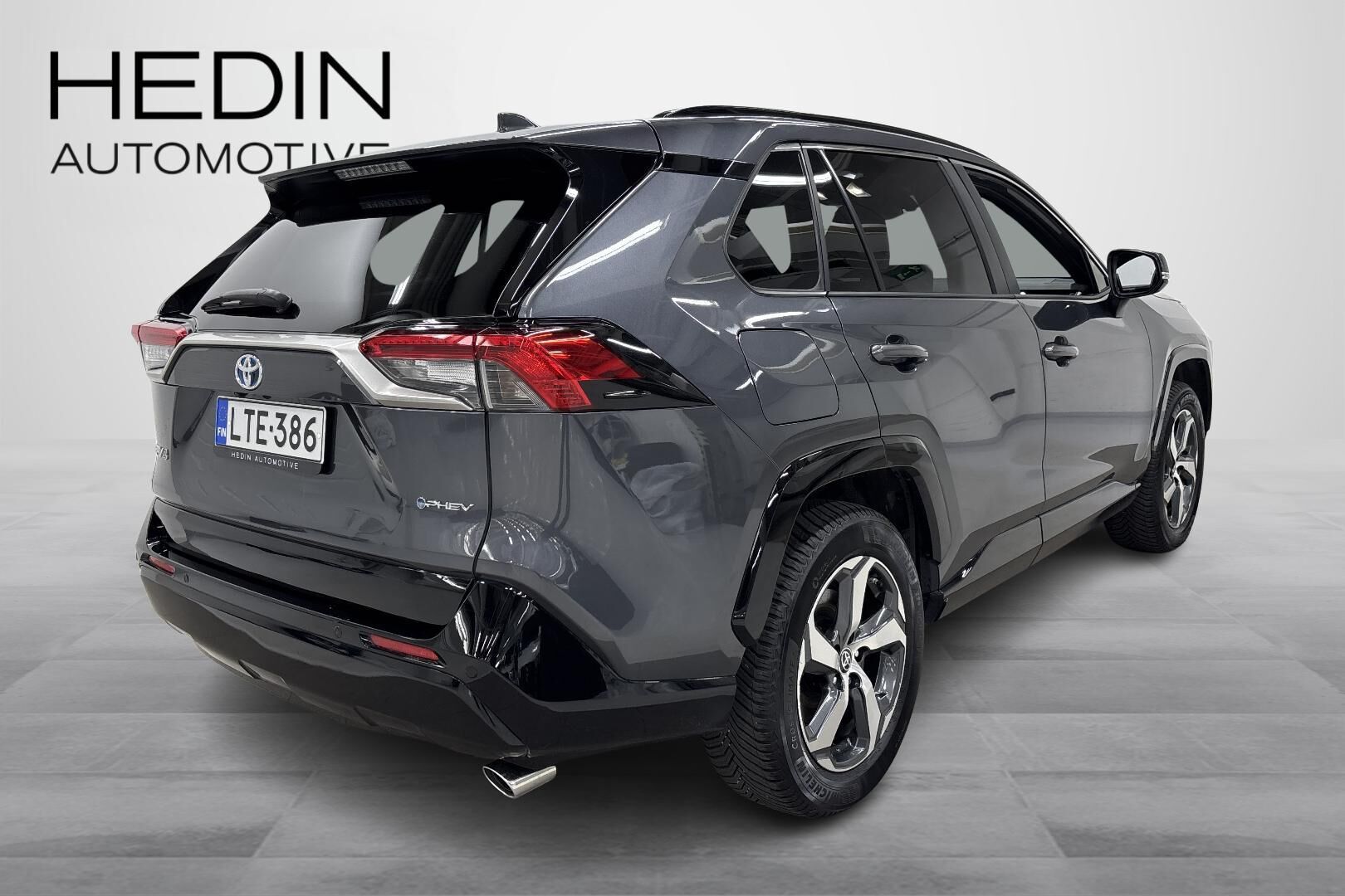 Toyota RAV4 Plug-In 2025, photo 3/25