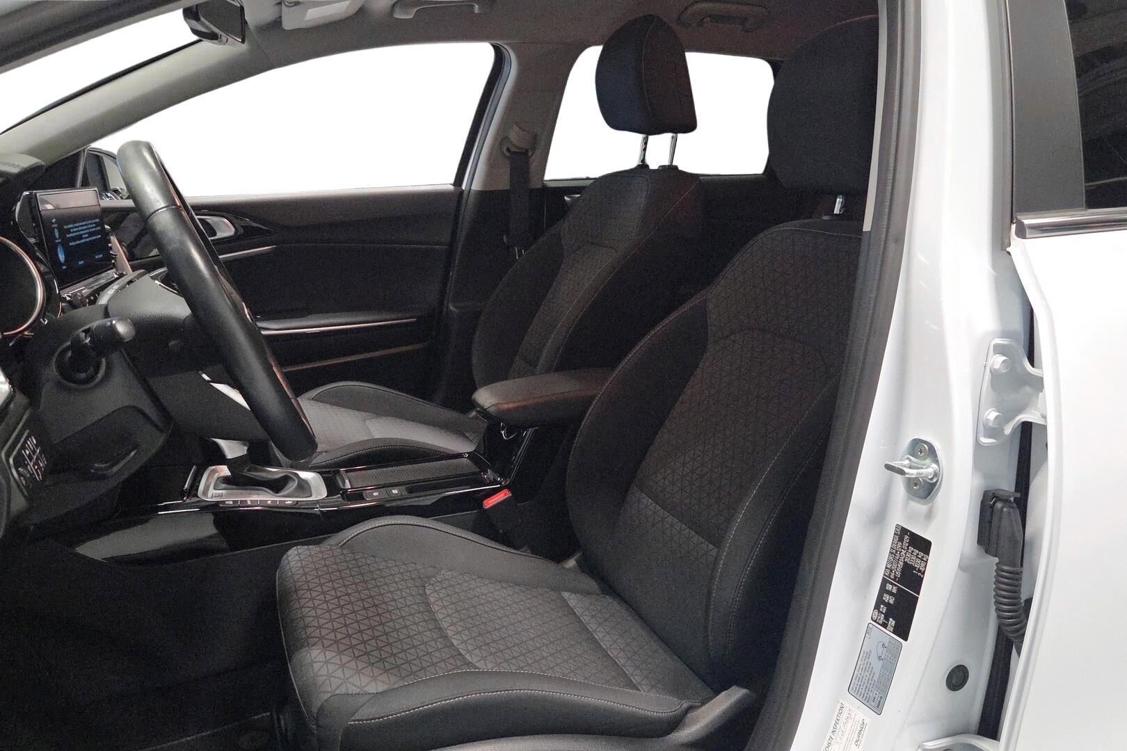 Kia Ceed 2021, kuva 7/21