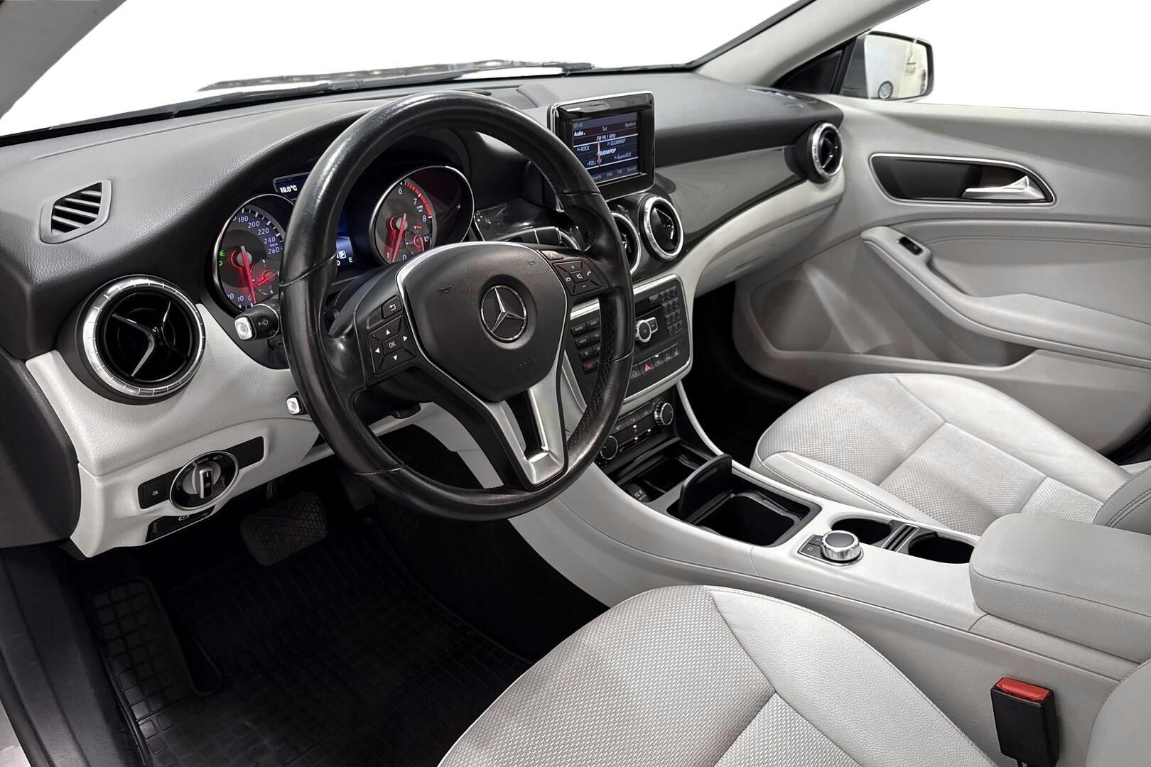 Mercedes-Benz CLA 2013, photo 7/27