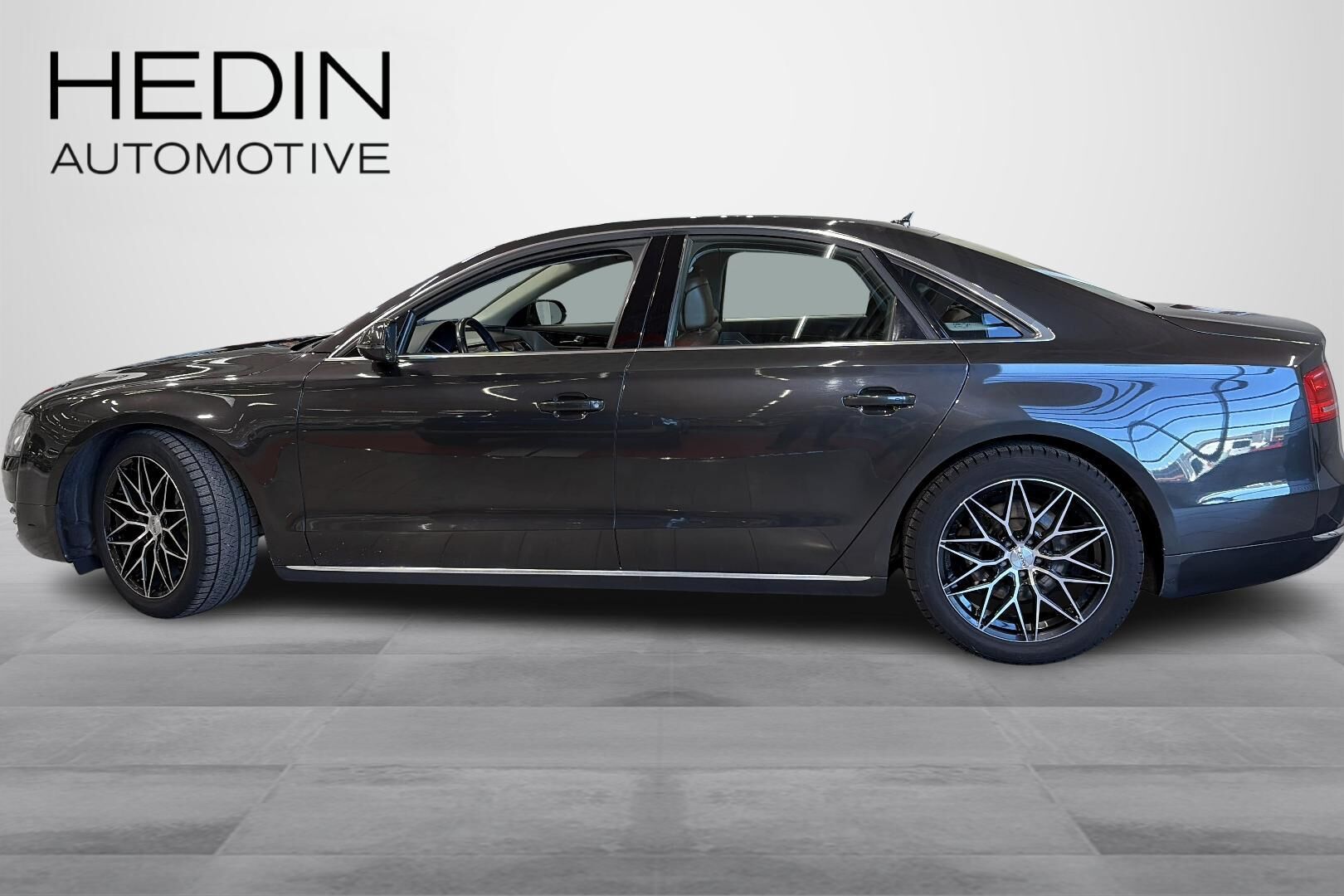 Audi A8 2012, kuva 6/30