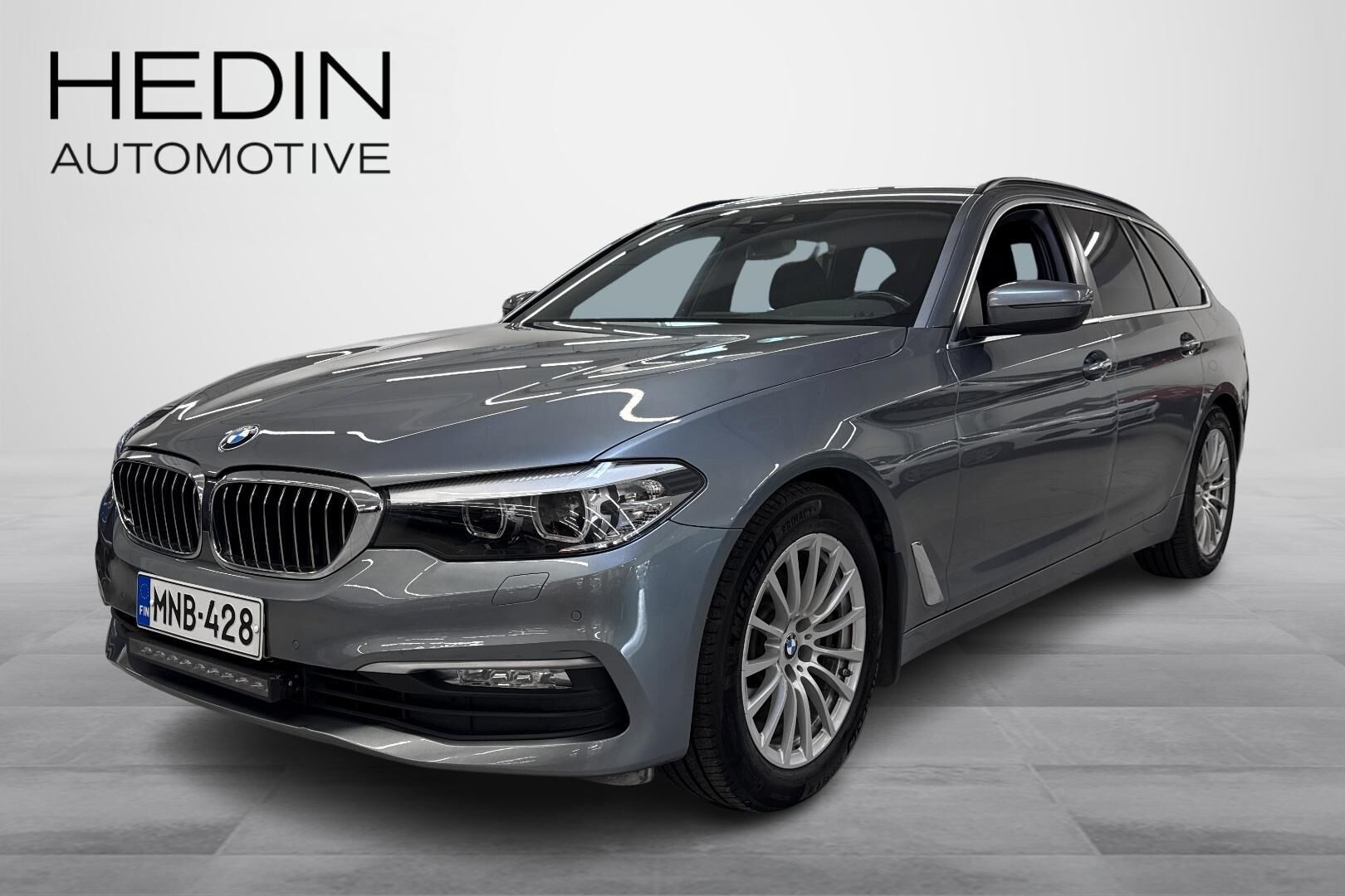 BMW 520 - MNB-428