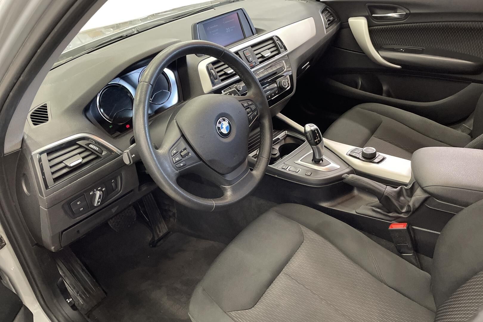 BMW 118 2017, kuva 7/22