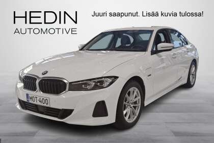 BMW 330 G20 Sedan 330e xDrive A Charged Edition // Widescreen / Urheiluistuimet /  ACC / LED / Navigointi - MOT-400