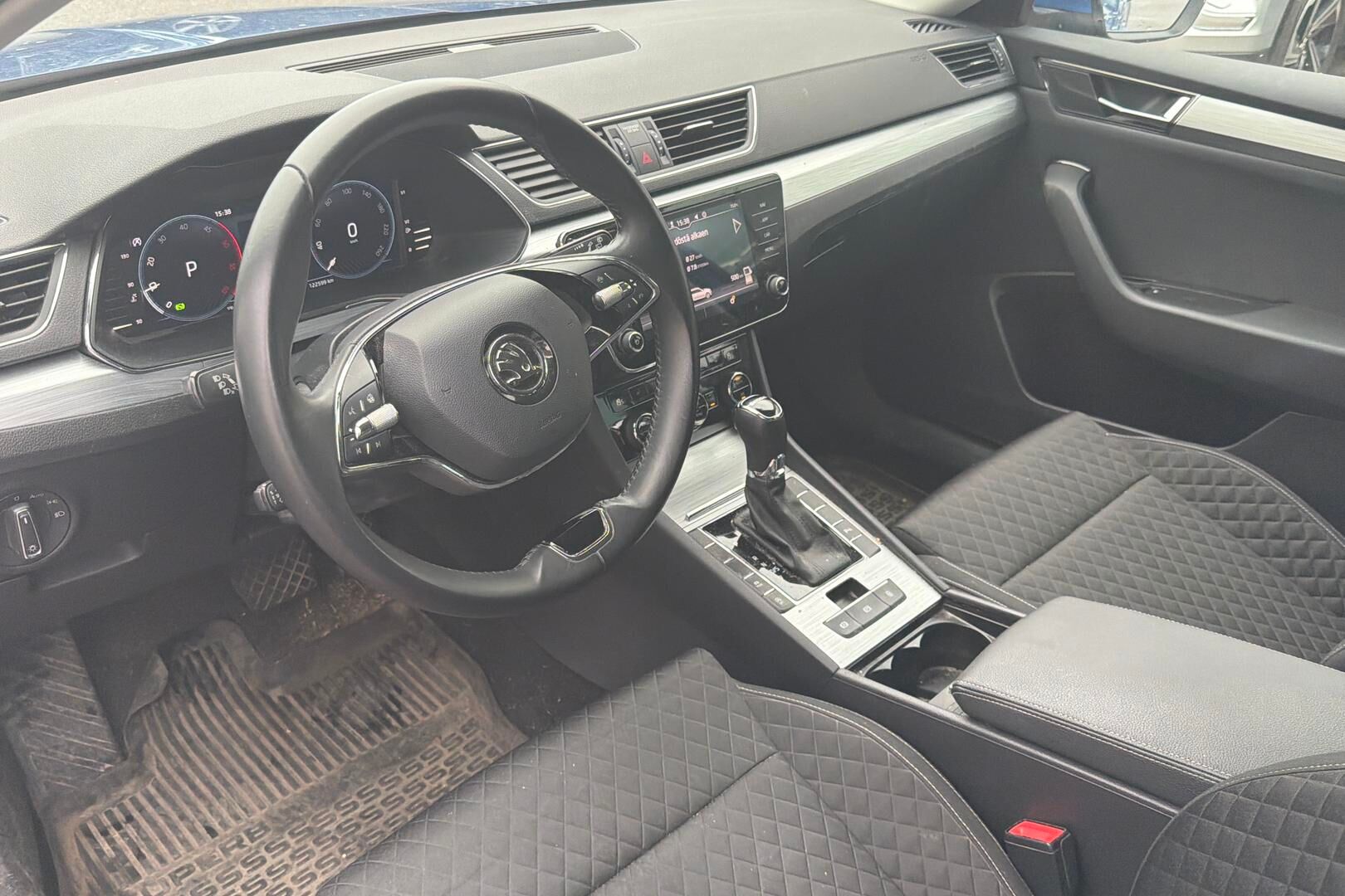 Skoda Superb 2023, kuva 3/7