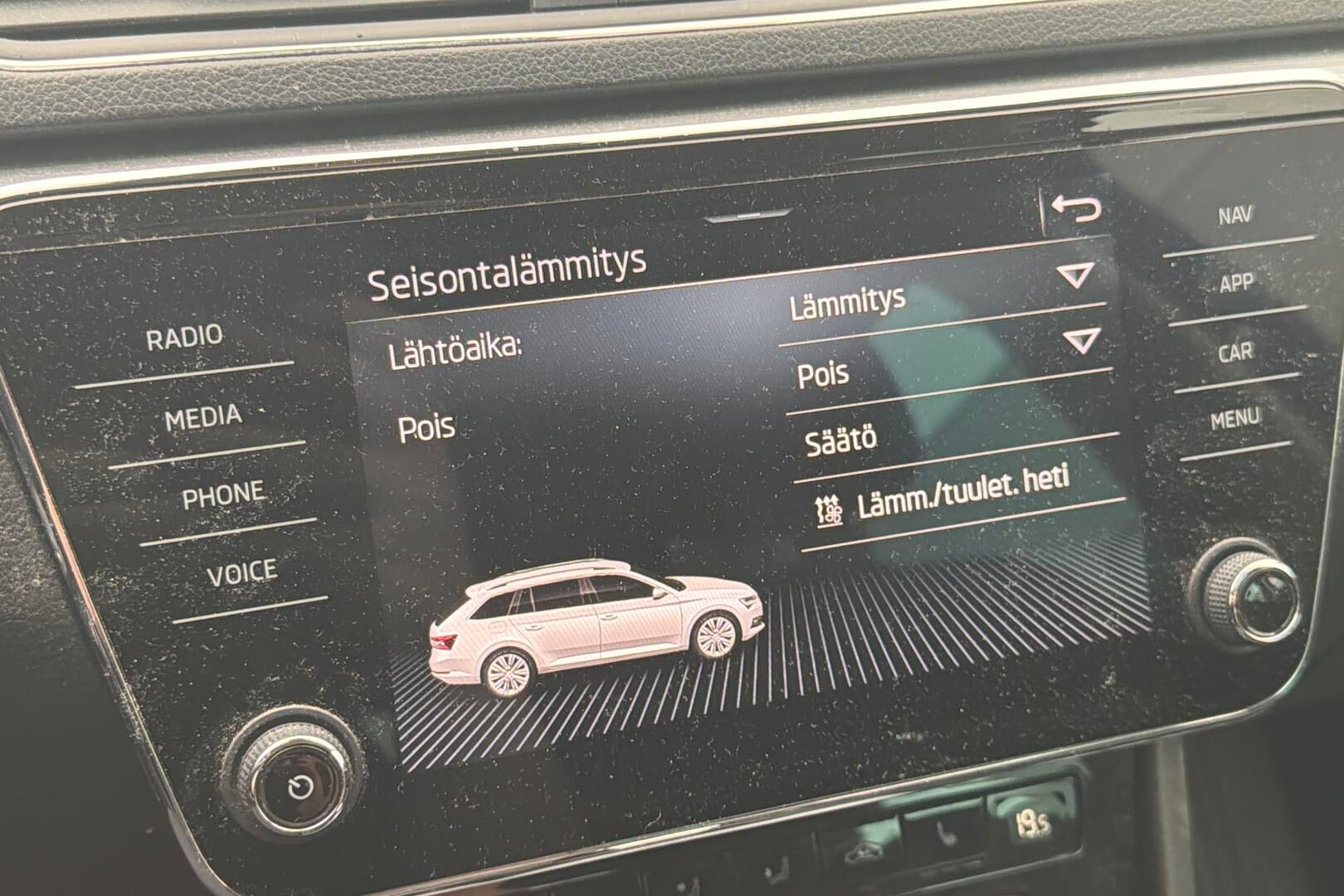 Skoda Superb 2023, kuva 6/7