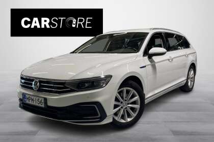 Volkswagen PASSAT Variant GTE Plug-In Hybrid 160 kW DSG-automaatti // Vetokoukku / ACC /  iQ-Matrix LED /P. Kamera // - MPM-156