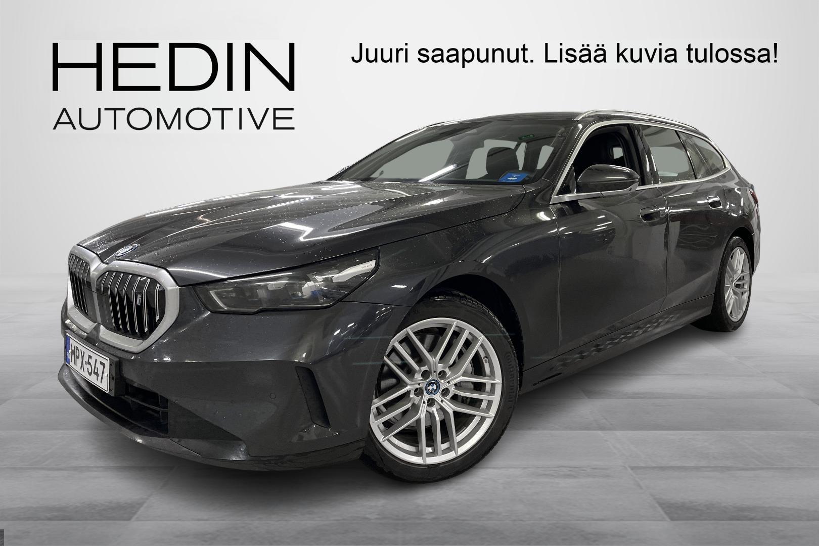 BMW i5 G61 Touring eDrive40 // Ajoavustimet/ 360/ Adapt LED/ Comfort Access/ Suomiauto/ ALV 25,5%