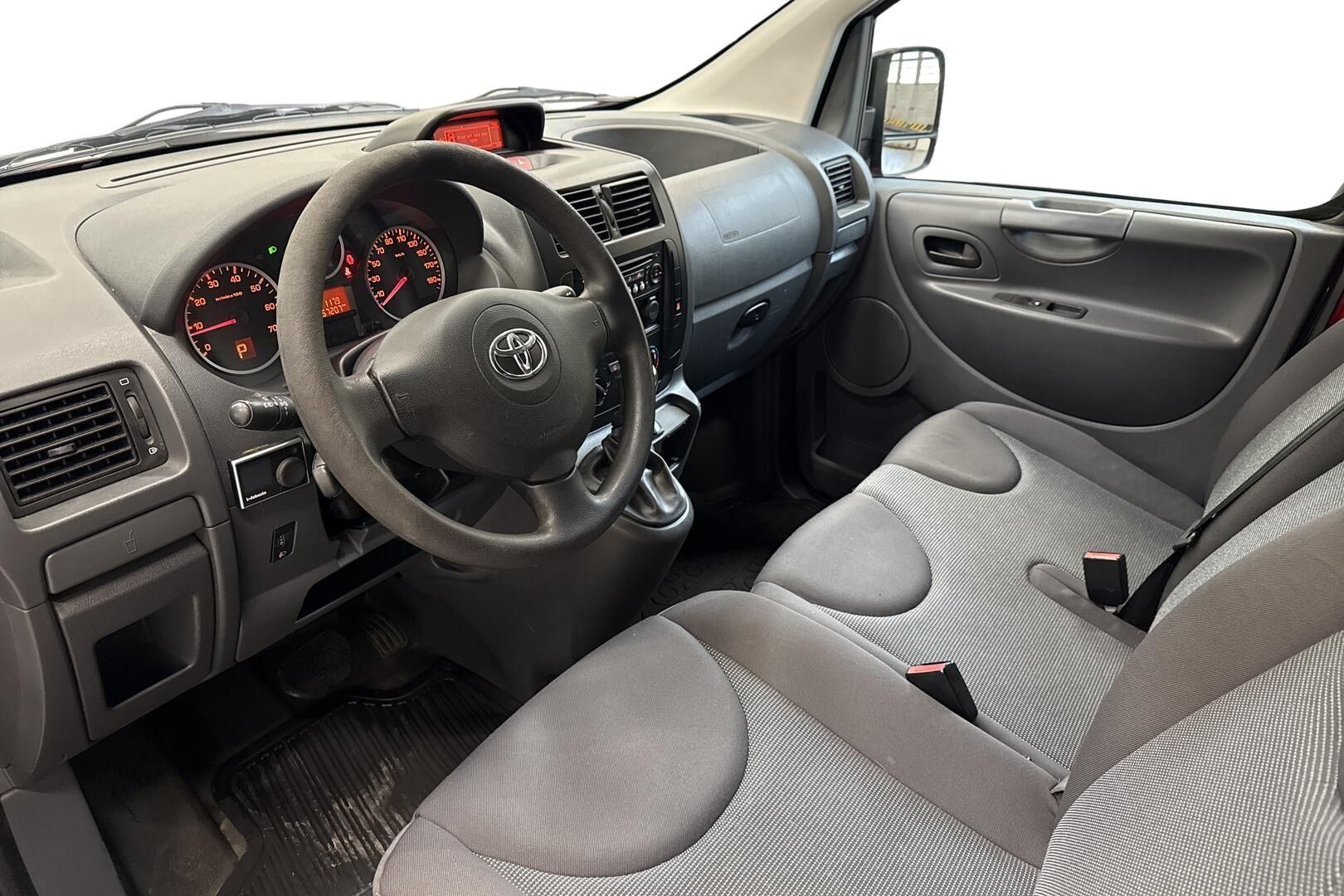 Toyota Proace L2H1 2,0 D 163 Active A/T 2016, kuva 7/19