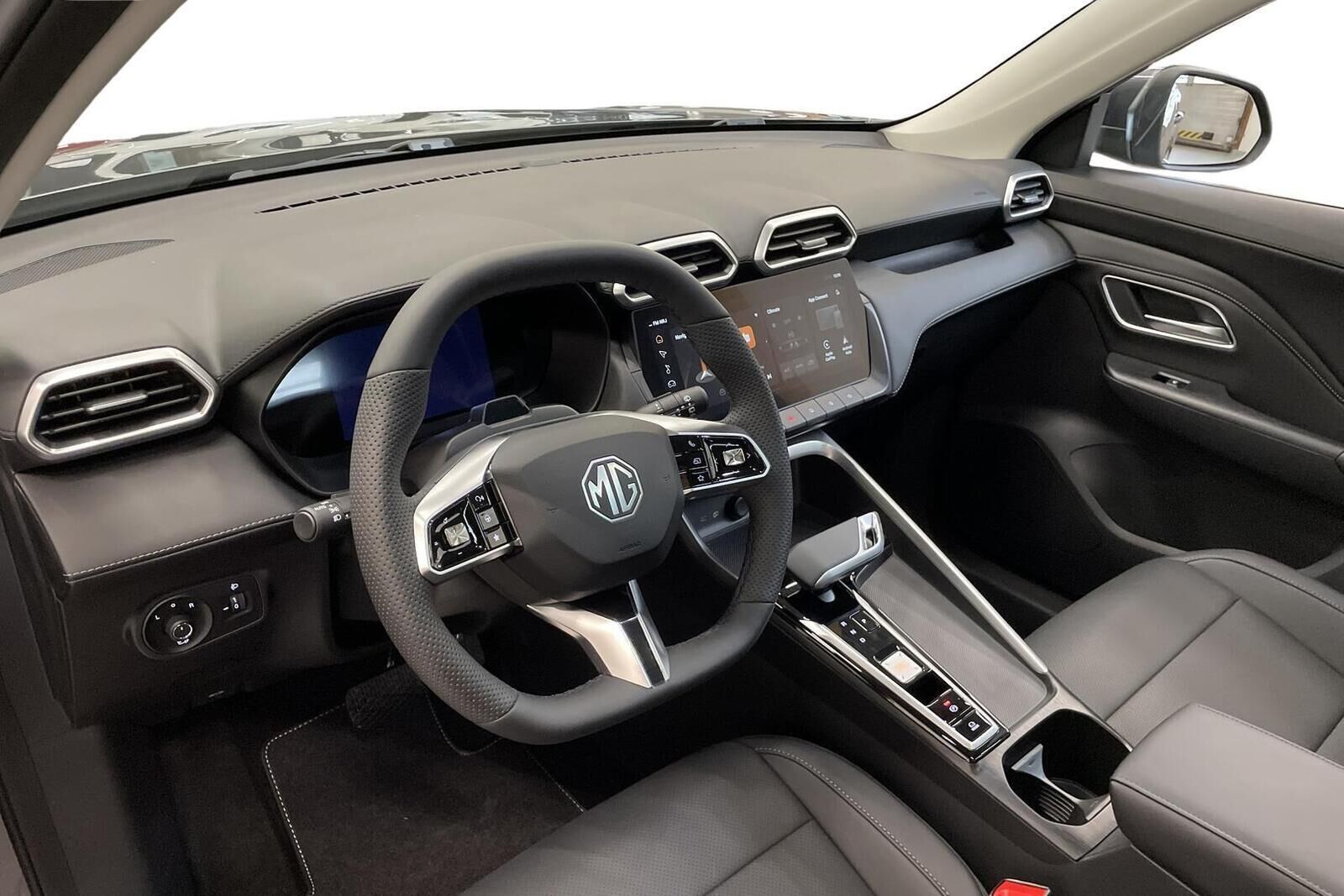 MG ZS HEV Luxury 2026, kuva 7/23