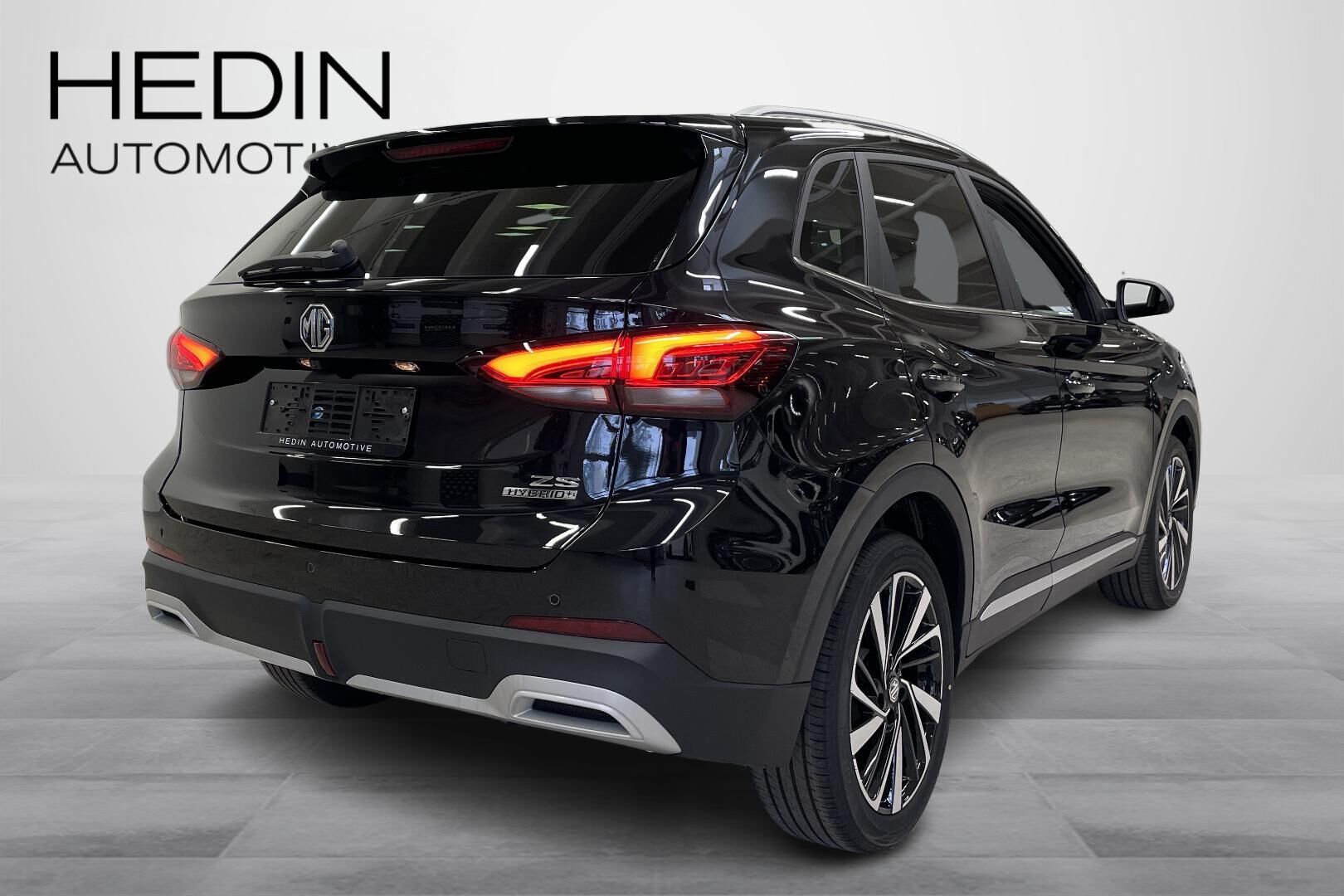 MG ZS HEV Luxury 2026, photo 2/22