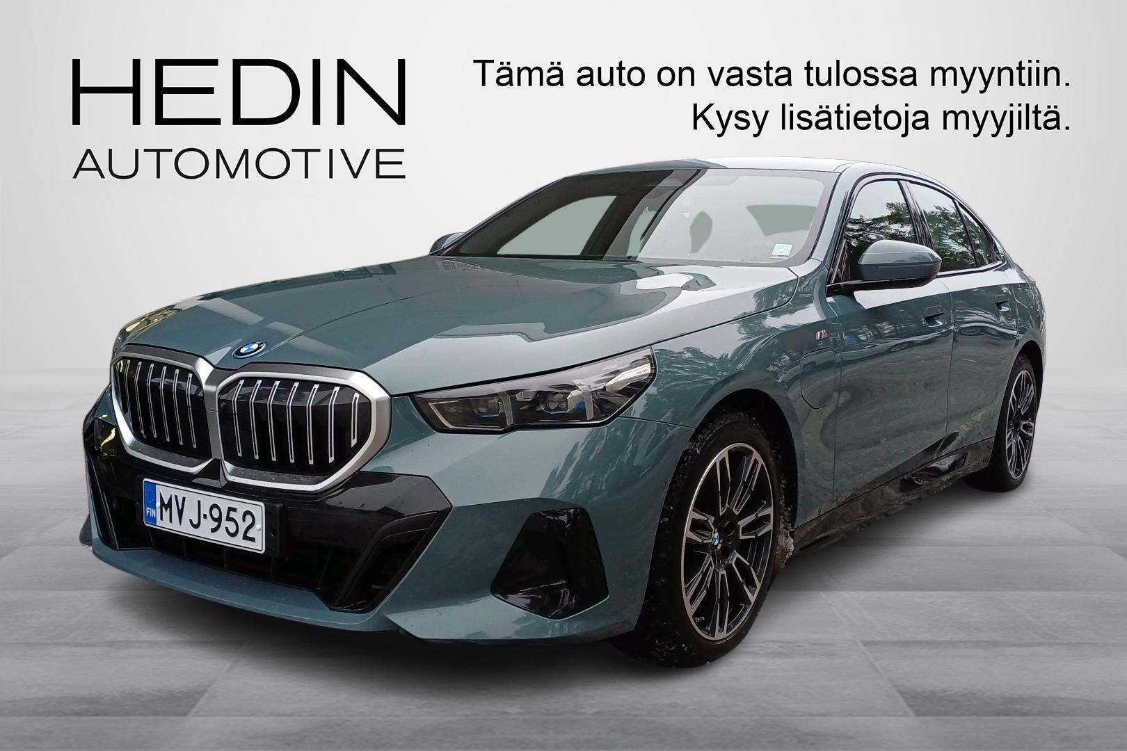 BMW 550 G60 Sedan 550e A xDrive Charged Edition M Sport