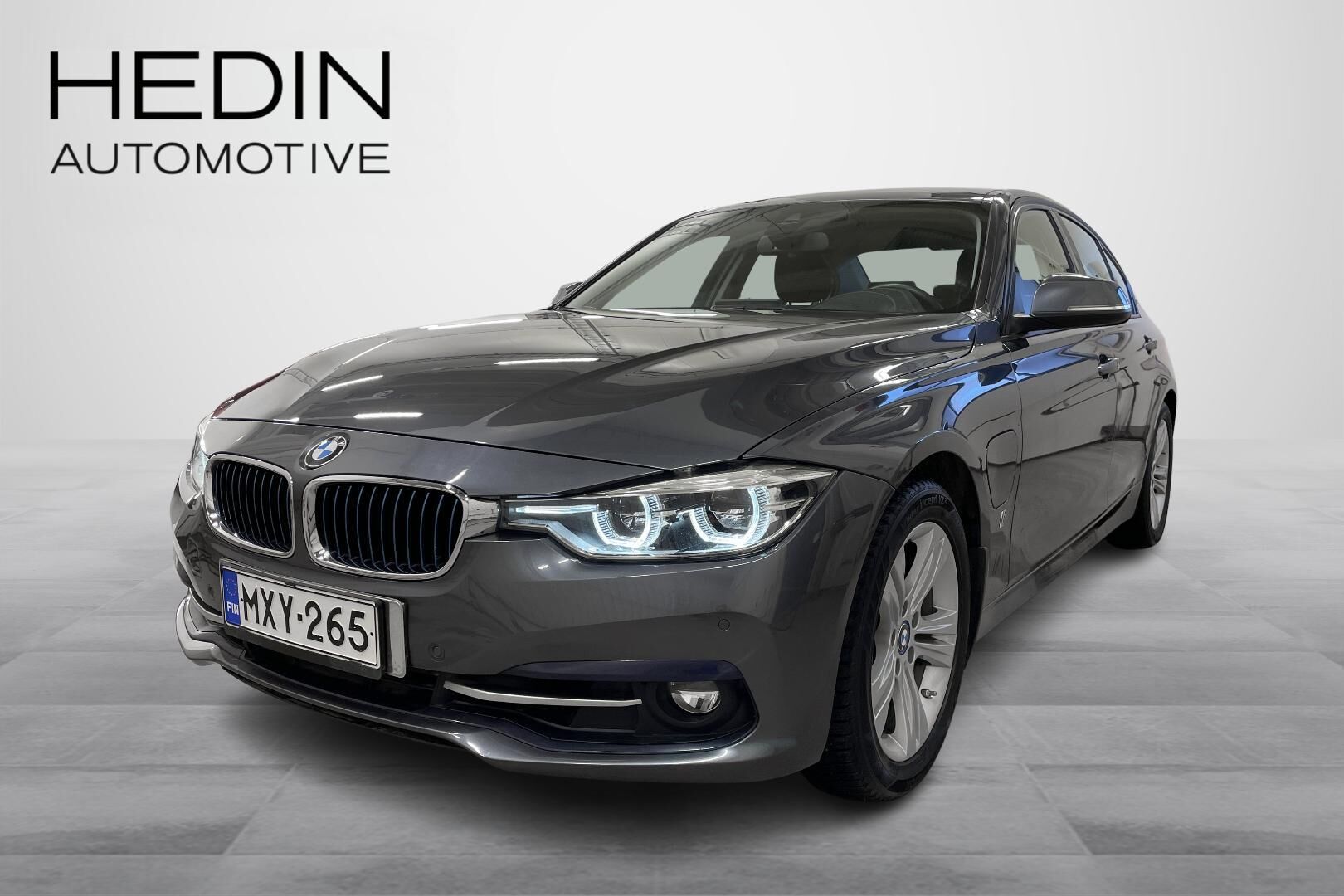 BMW 330 - MXY-265