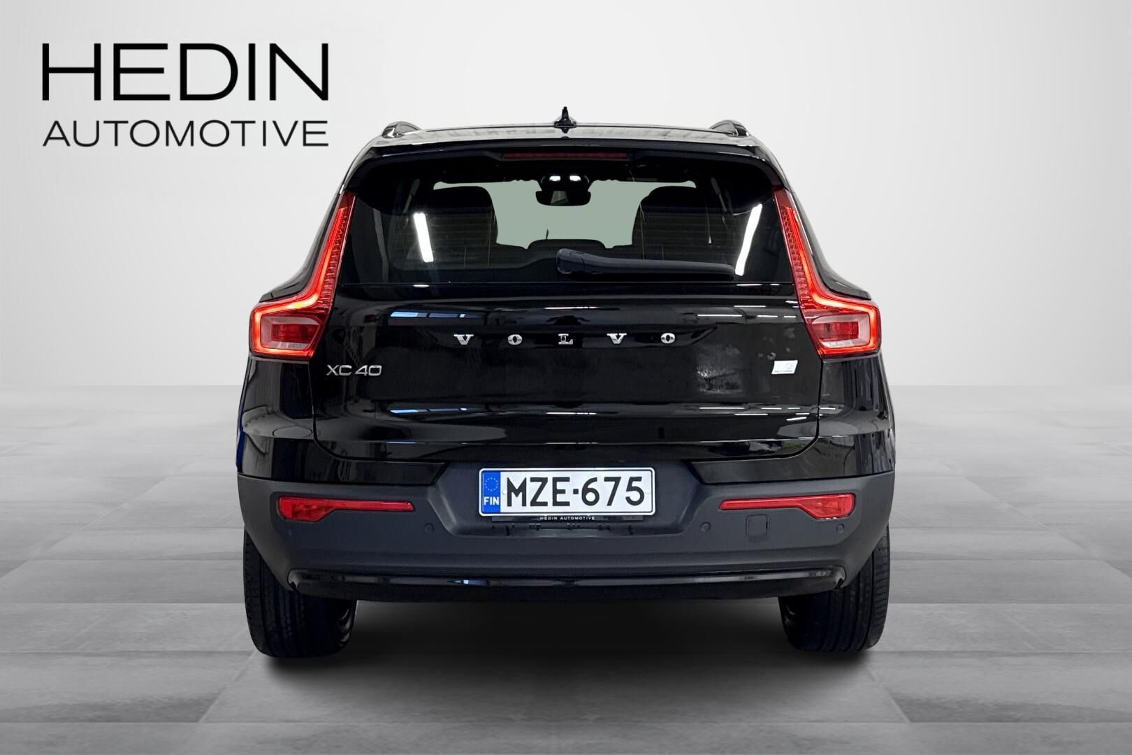 Volvo XC40 P8 AWD Business R-Design aut 2021, photo 3/36