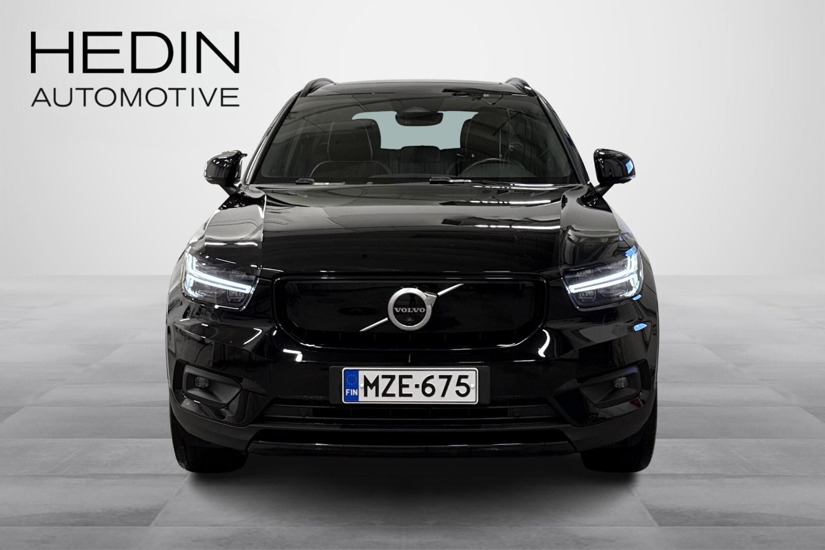 Volvo XC40 P8 AWD Business R-Design aut 2021, photo 4/36