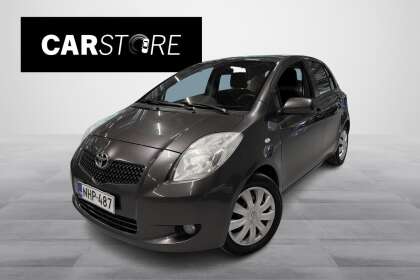 Toyota YARIS 1,3 VVT-i Superior 5ov // Lohko & Sisätilanpistoke / 2x Renkaat / Suomi-Auto! // - NHP-487