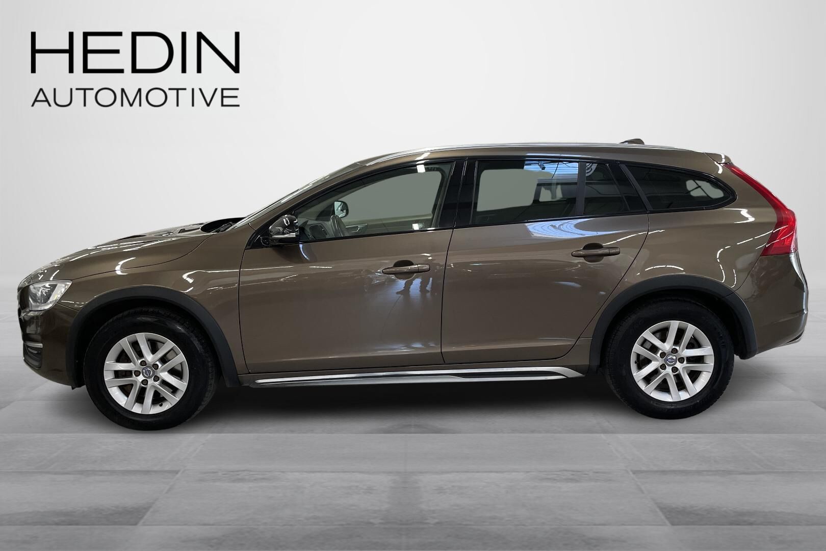 Volvo V60 Cross Country 2015, photo 7/21