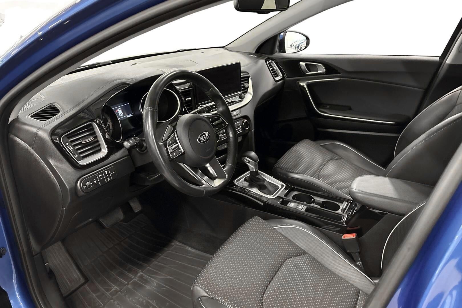 Kia Xceed 1,4 T-GDI ISG 140hv EX DCT AT 2019, kuva 7/28