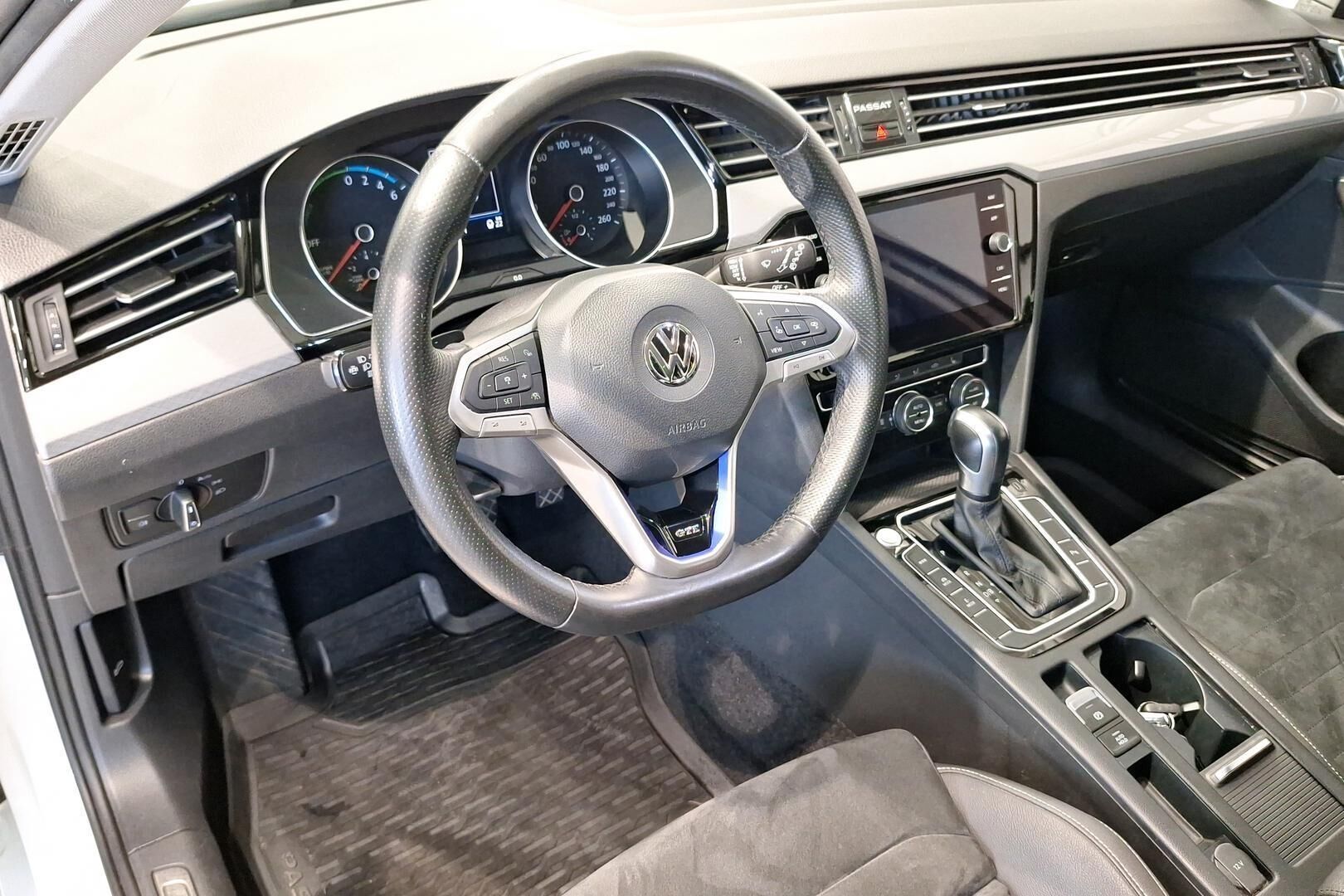 Volkswagen Passat 2019, kuva 2/24