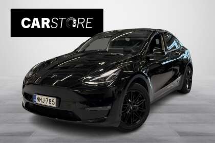 Tesla Model Y Long Range AWD // Adapt. vakkari / Vetokoukku / Lasikatto / Kamera / Mustat nahat / 2x aluvanteet! - NMJ-785