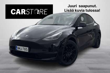 Tesla Model Y Long Range AWD // Adapt. vakkari / Vetokoukku / Lasikatto / Kamera / Mustat nahat / 2x aluvanteet! - NMJ-785