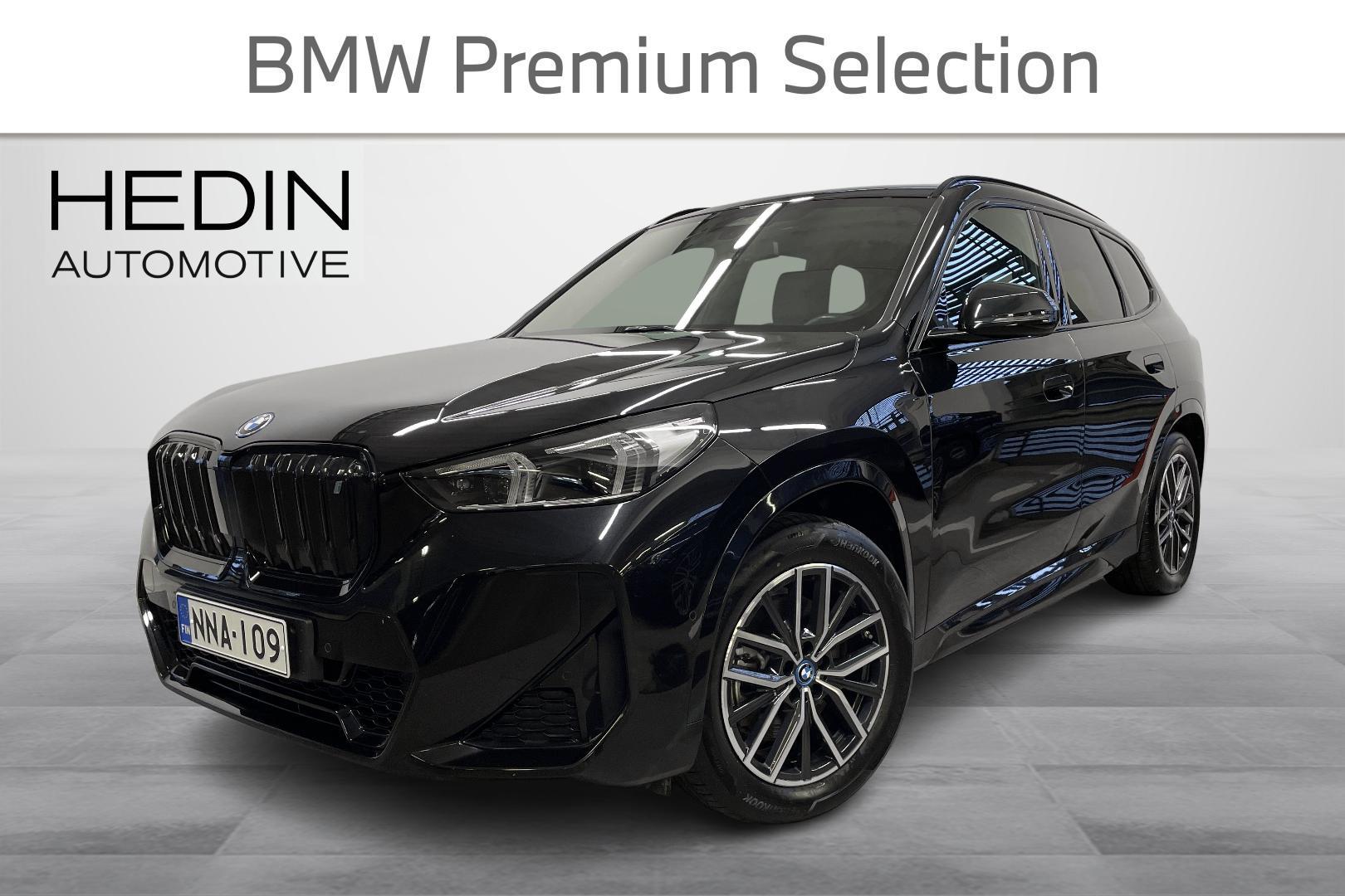 BMW IX1 U11 30 xDrive M Sport // ACC/ Harman Kardon/ Adapt.LED/ Koukku/ Nahat/ Avaimeton