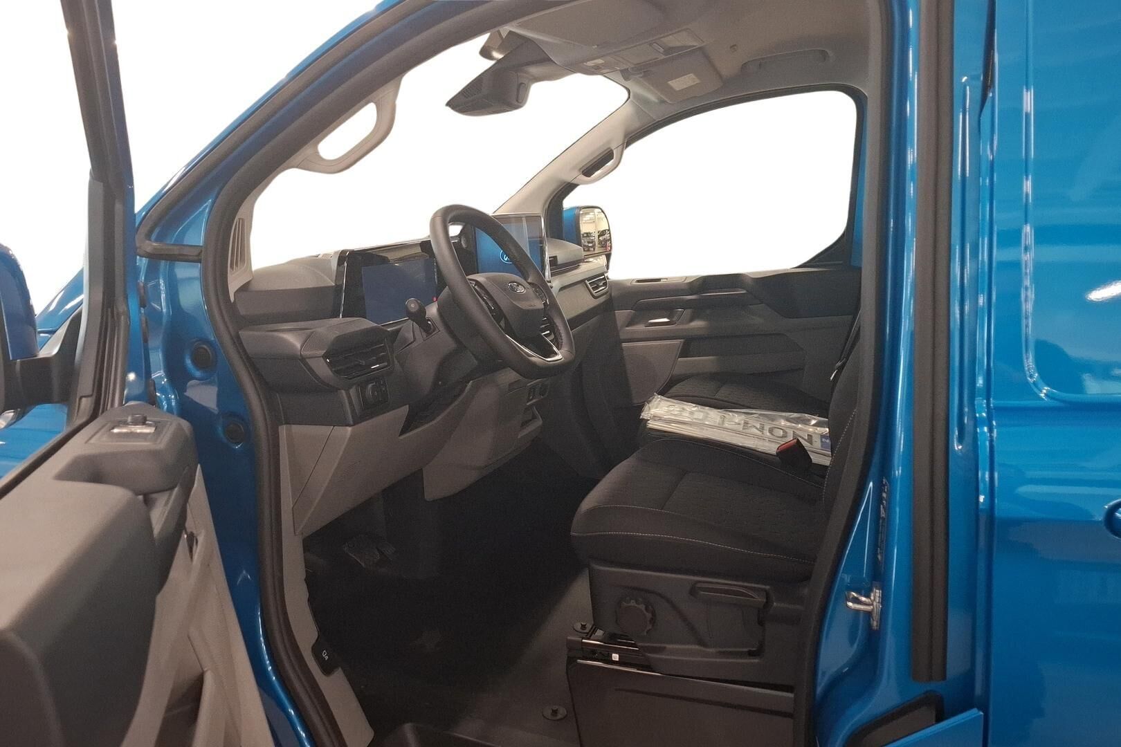 Ford Transit Custom 2026, photo 7/13