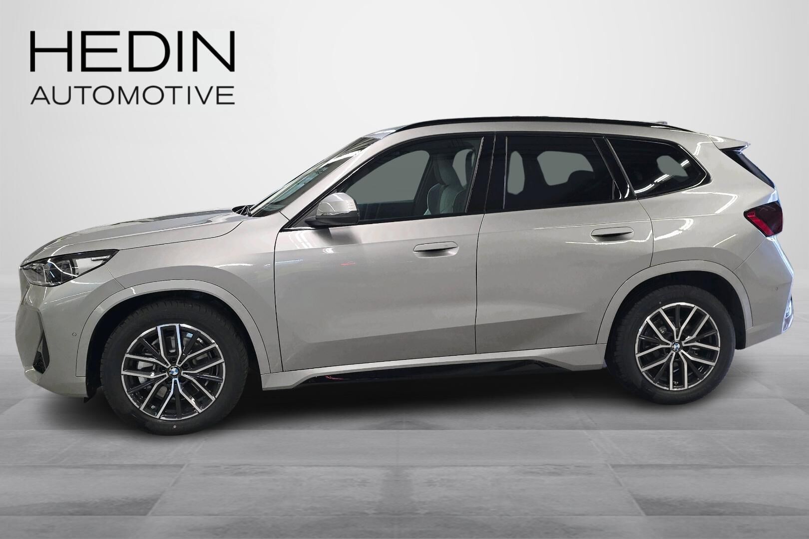 BMW iX1 xDrive30 Fully Charged 2026, kuva 5/23