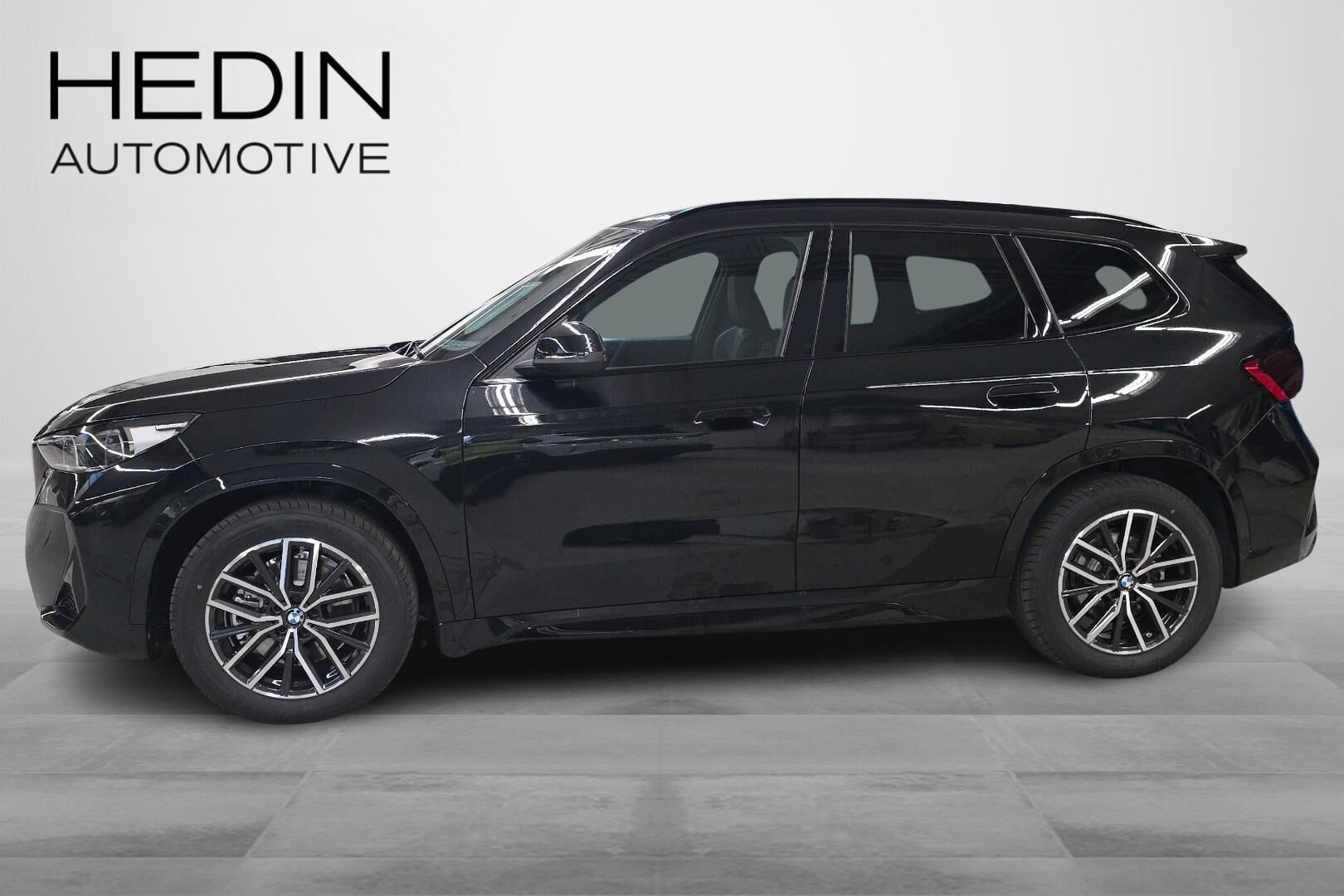 BMW iX1 xDrive30 Fully Charged 2026, kuva 5/24