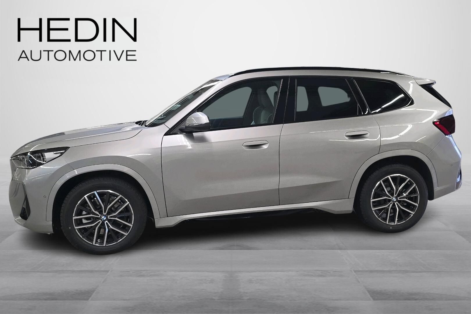 BMW iX1 xDrive30 Fully Charged 2026, kuva 5/24