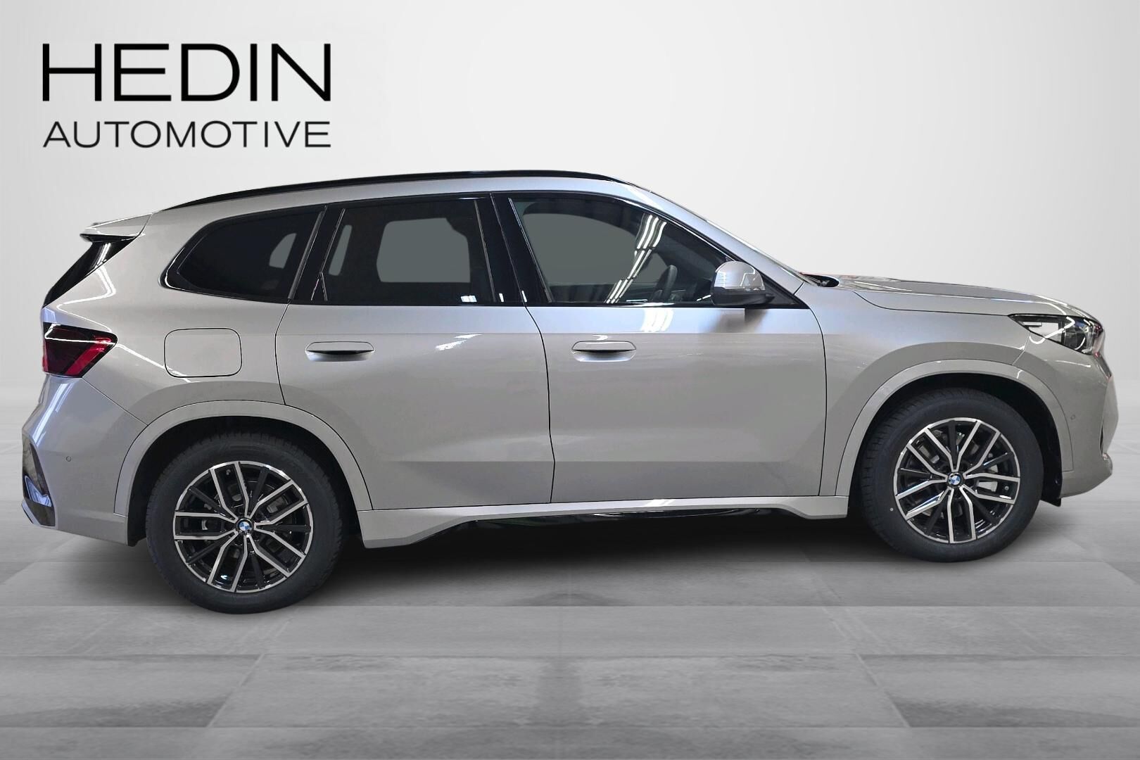 BMW iX1 xDrive30 Fully Charged 2026, kuva 6/24