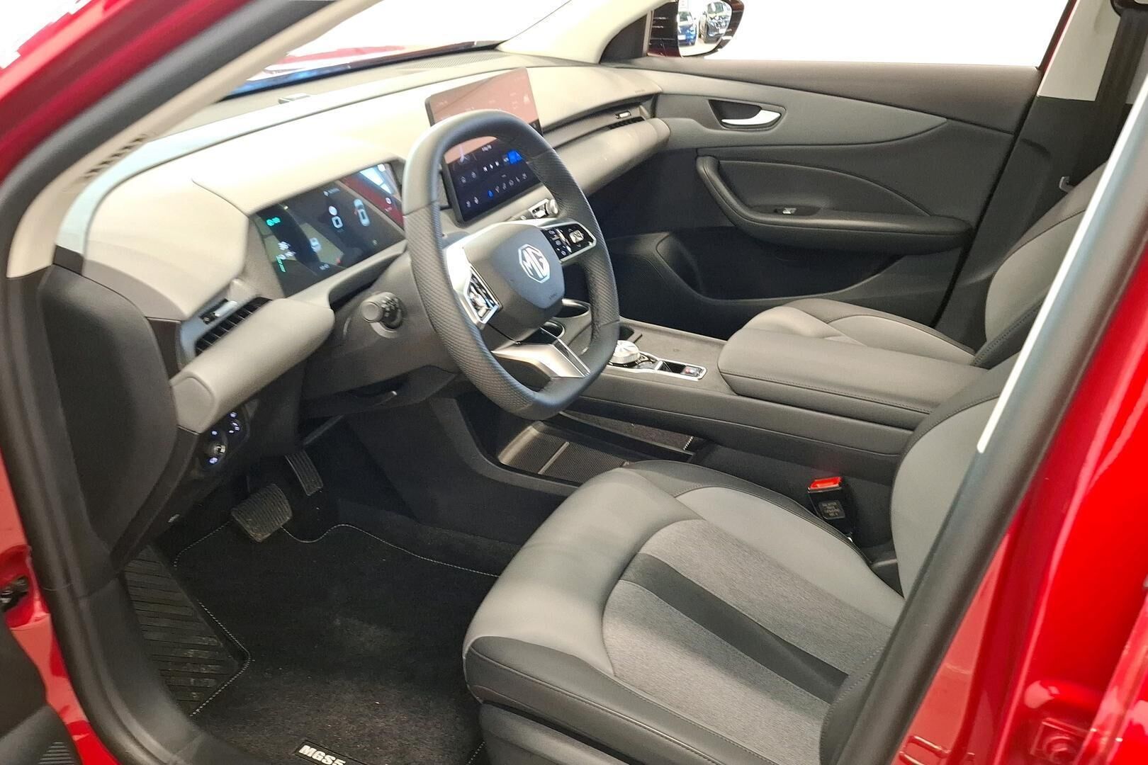 MG S5 Luxury 64kWh 2026, kuva 7/39