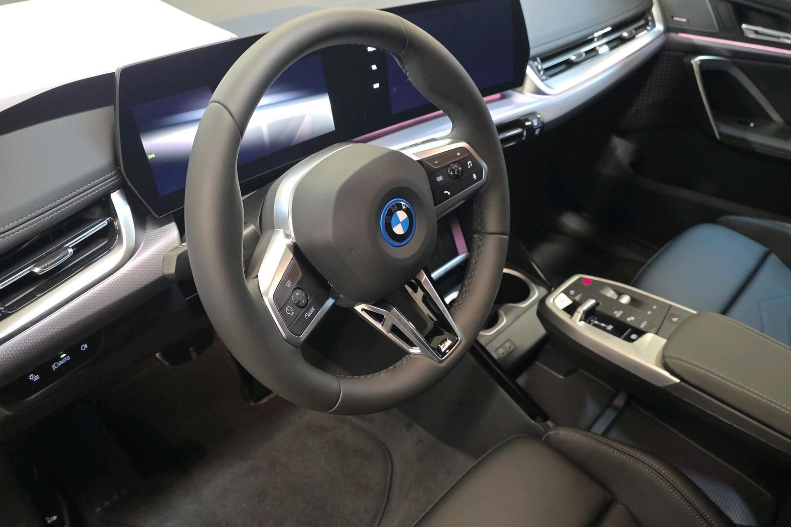 BMW iX1 U11 xDrive30 Fully Charged 2026, bild 7/24