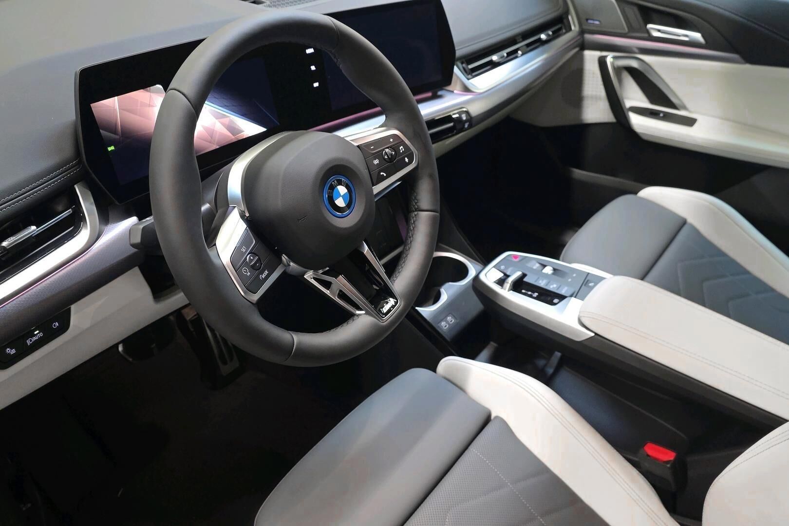 BMW iX1 U11 xDrive30 Fully Charged 2026, kuva 7/24