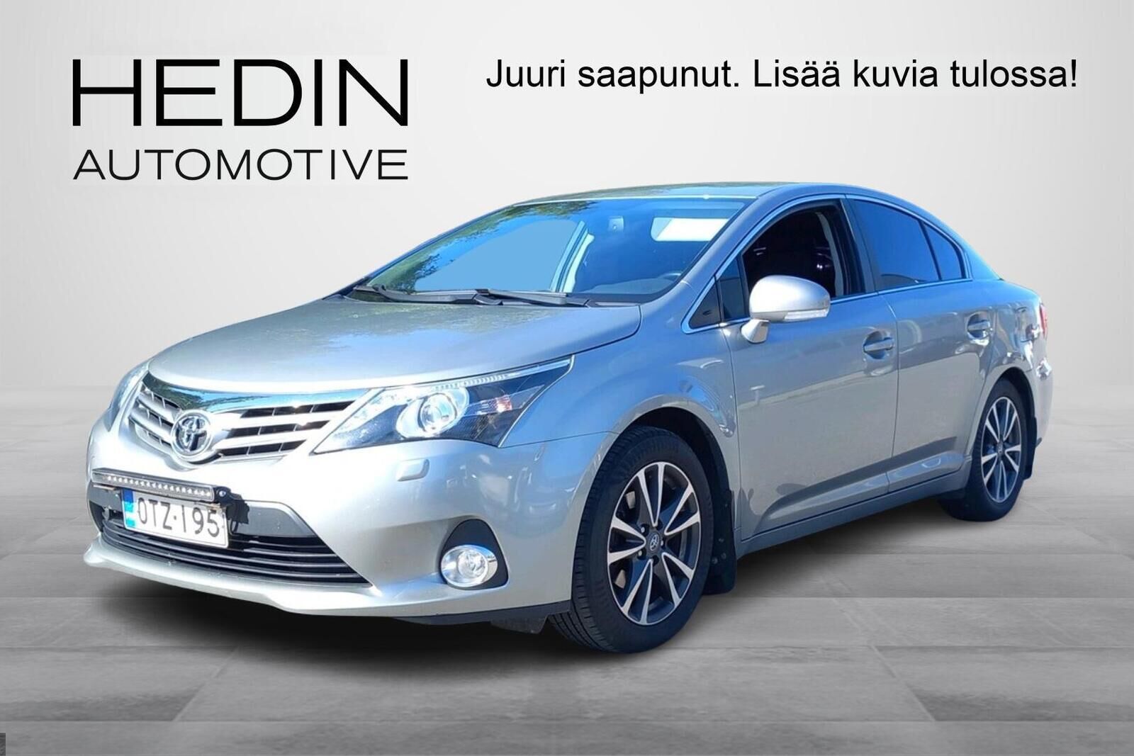 Toyota AVENSIS - OTZ-195