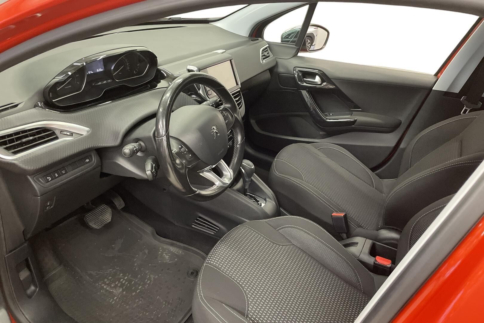 Peugeot 208 2015, bild 7/14