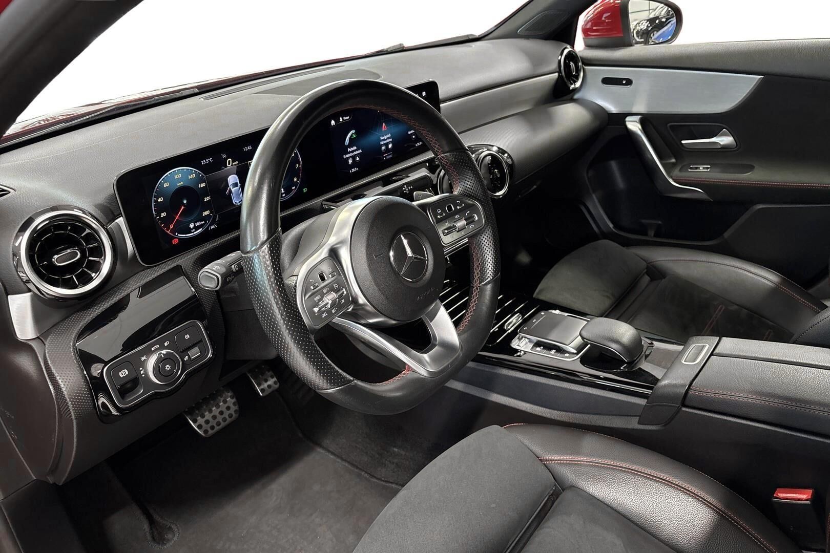 Mercedes-Benz A 200 A Launch Edition AMG 2018, photo 7/33