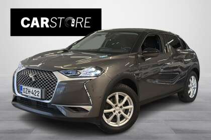 DS 3 CROSSBACK E-Tense 136 Grand Chic Full Electric 50 kWh // Peruutuskamera / Navigointi / Kahdet renkaat/vanteet - OZH-422