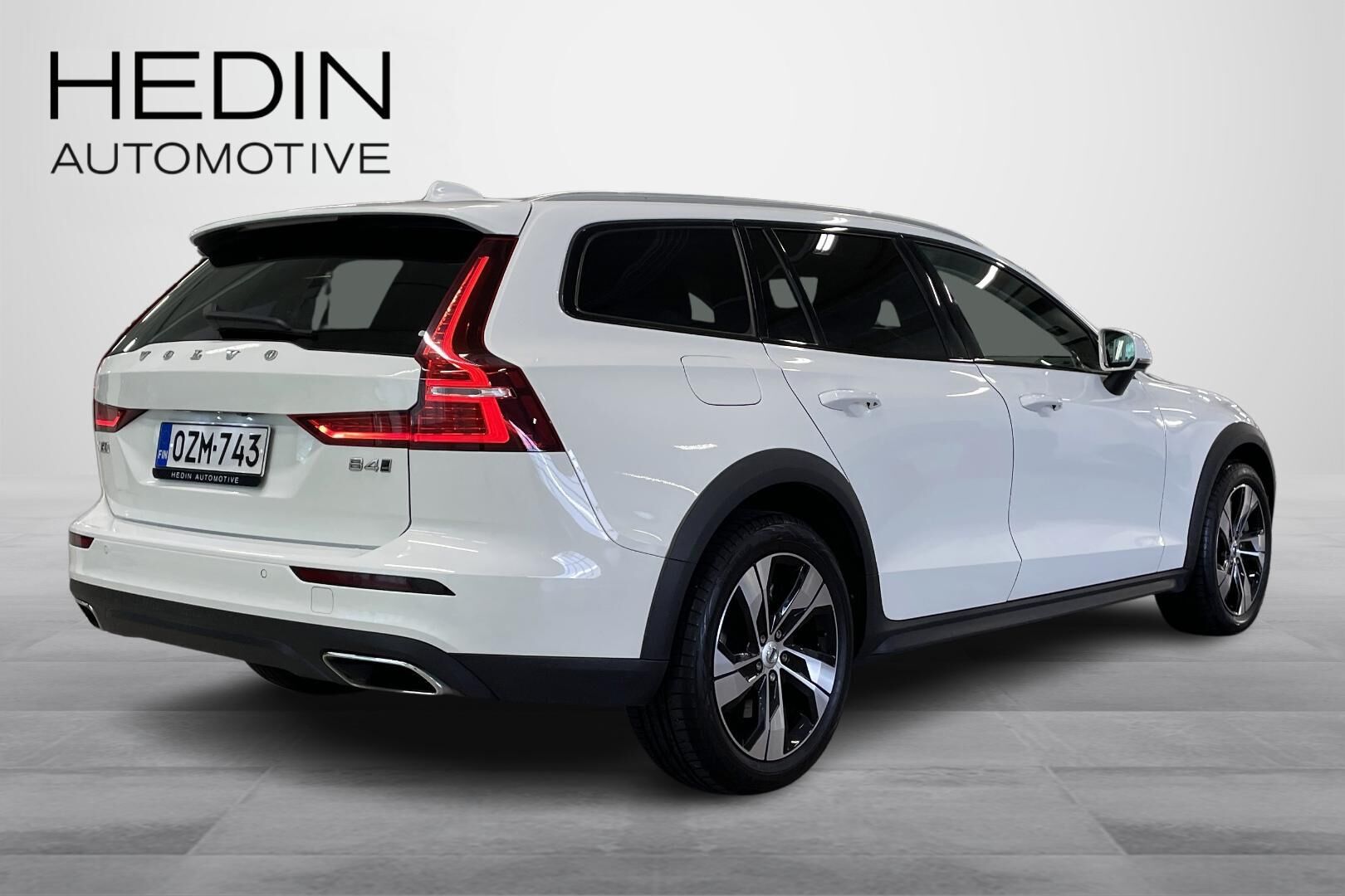 Volvo V60 Cross Country 2022, photo 4/21