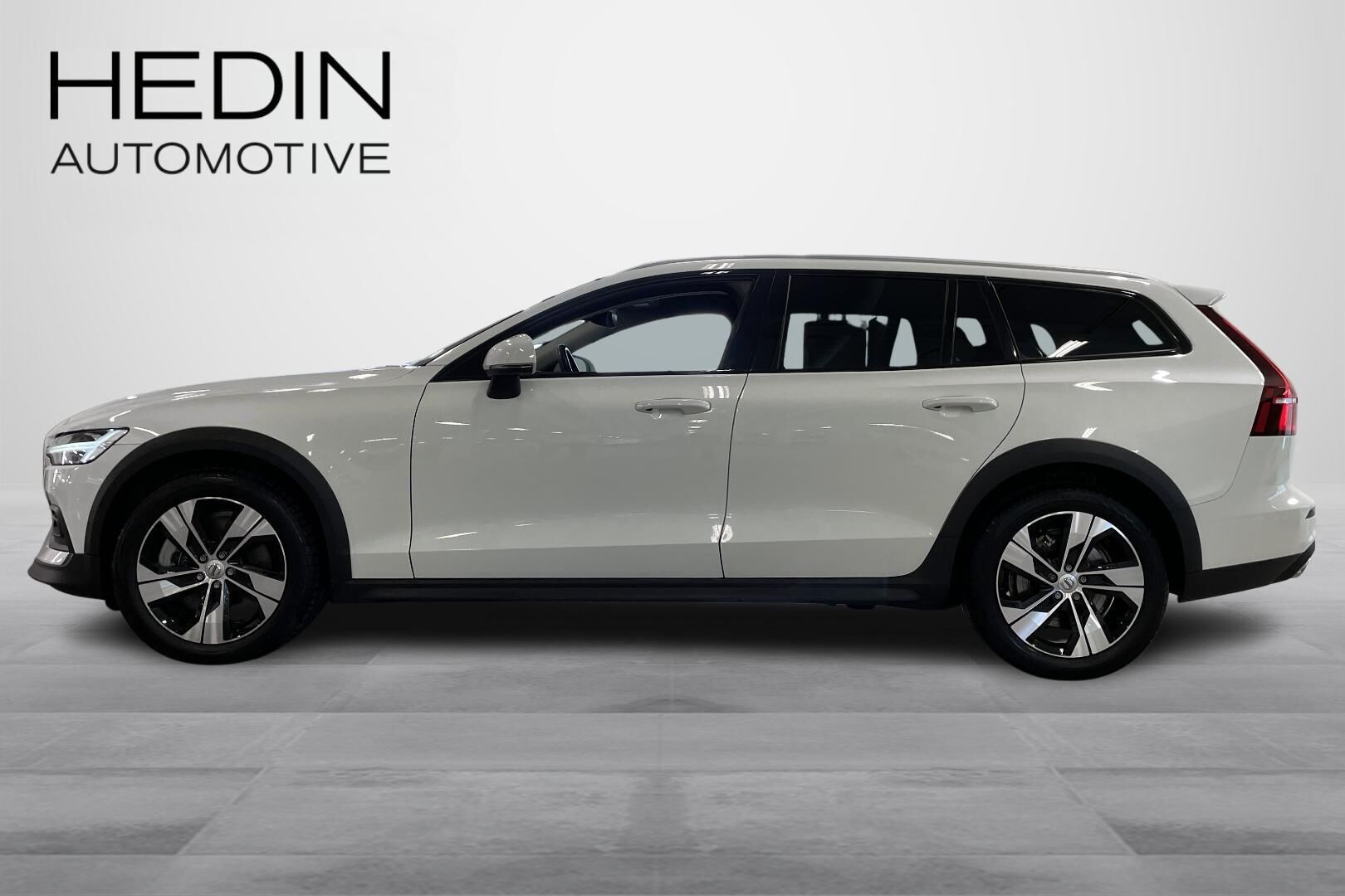 Volvo V60 Cross Country 2022, photo 5/21